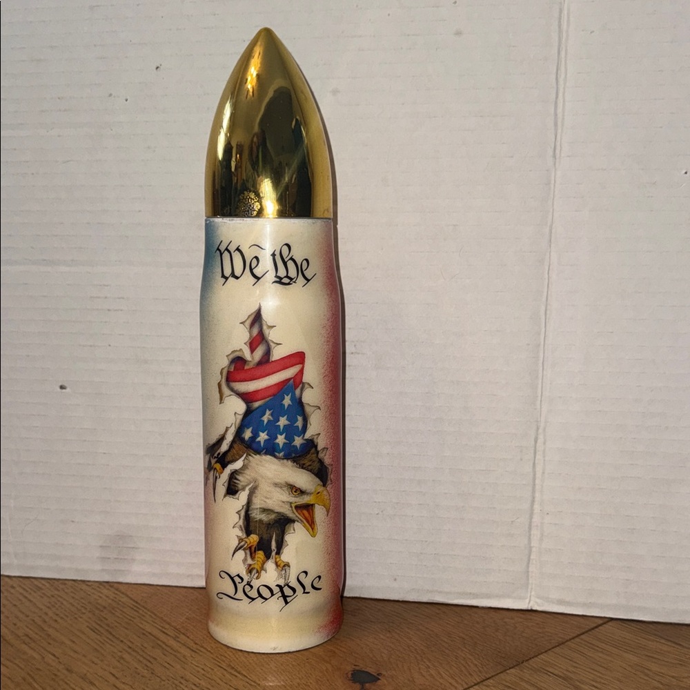 Patriotic Bullet-Shaped Thermos with Eagle Flag Weapon Design